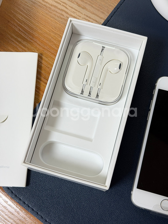 아이폰6 실버 64GB 신품 미사용 판매합니다.--4