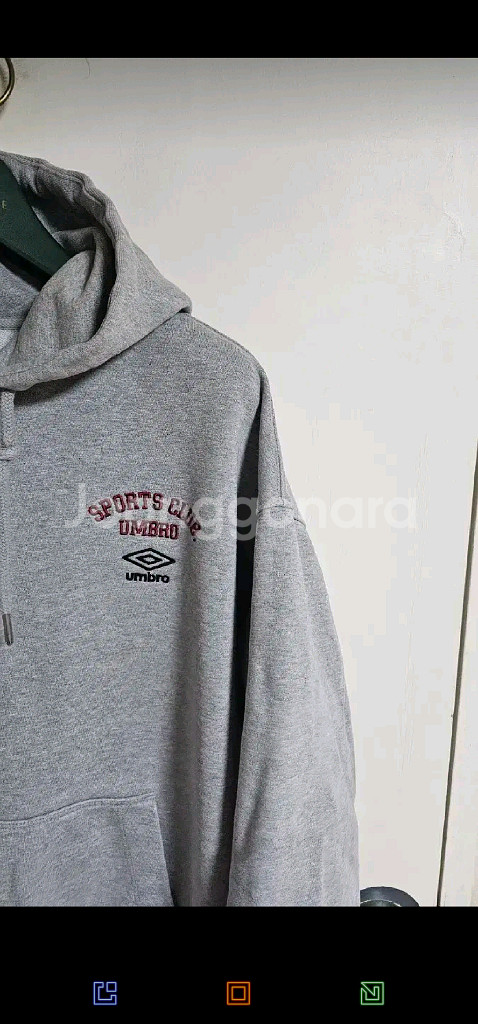 엄브로 아치 레터링 후드티 남녀공용--3