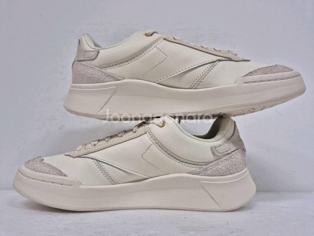 리복 여성 스니커즈 245--4