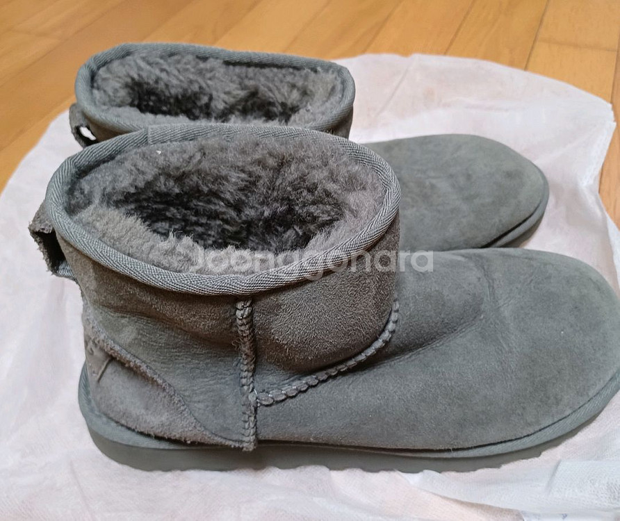 UGG 어그 클래식 미니 부츠 250mm--3