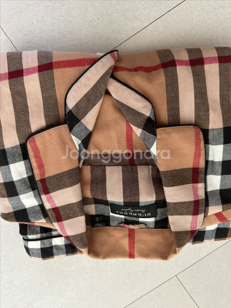 버버리 체크셔츠팔아요--1