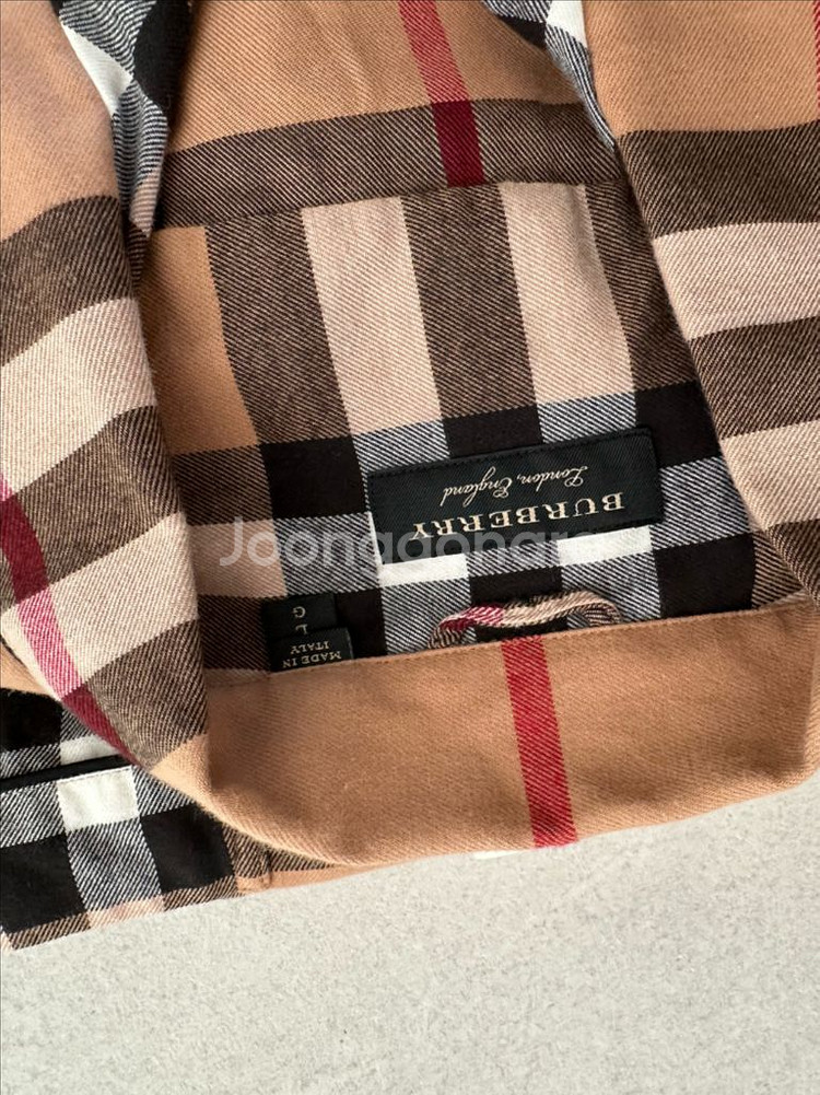 버버리 체크셔츠팔아요--4