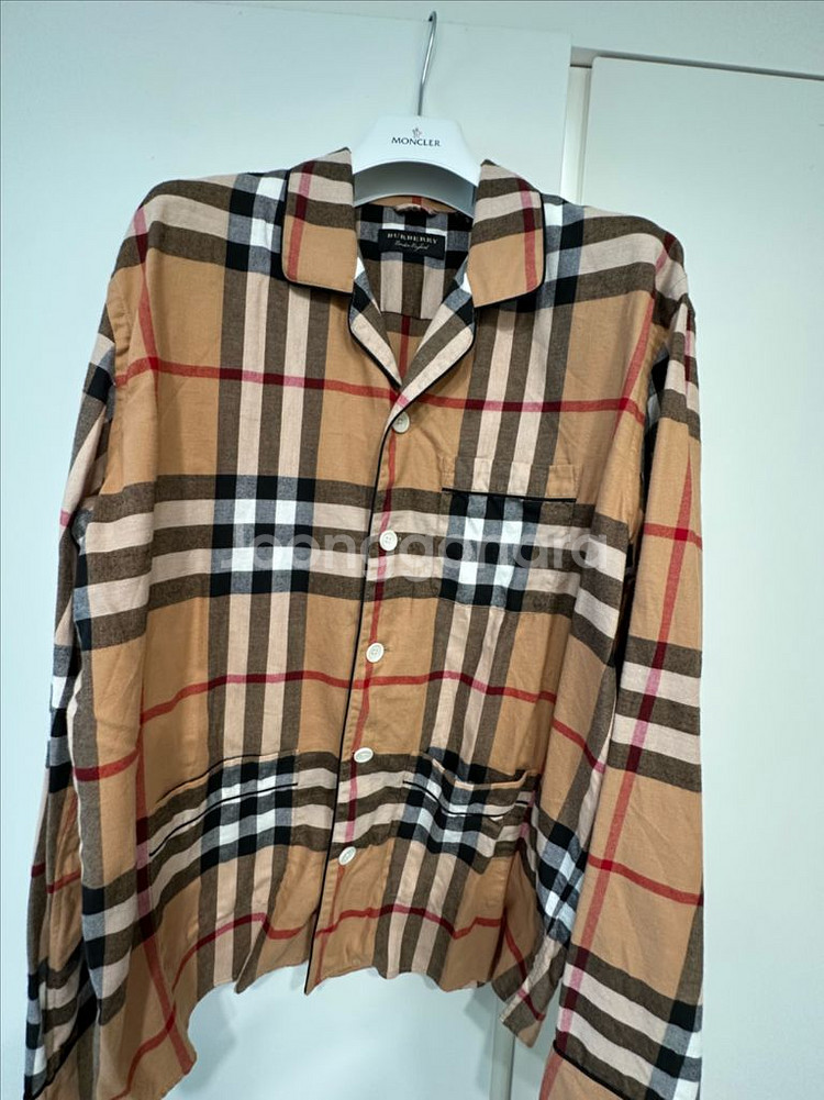 버버리 체크셔츠팔아요--0