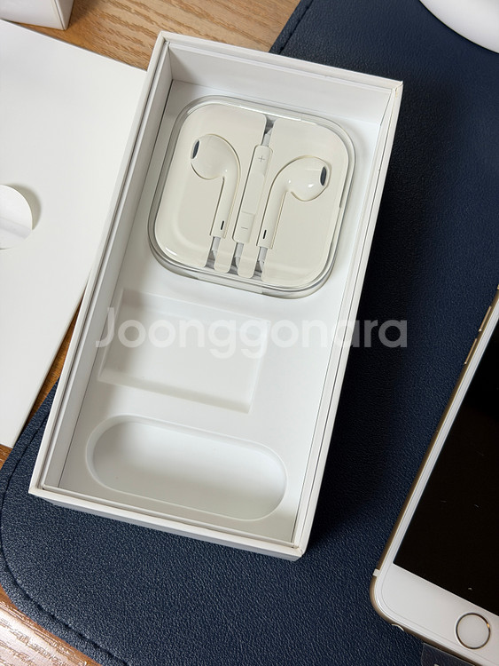 아이폰6 골드 64GB 미사용 신품 판매합니다.--4