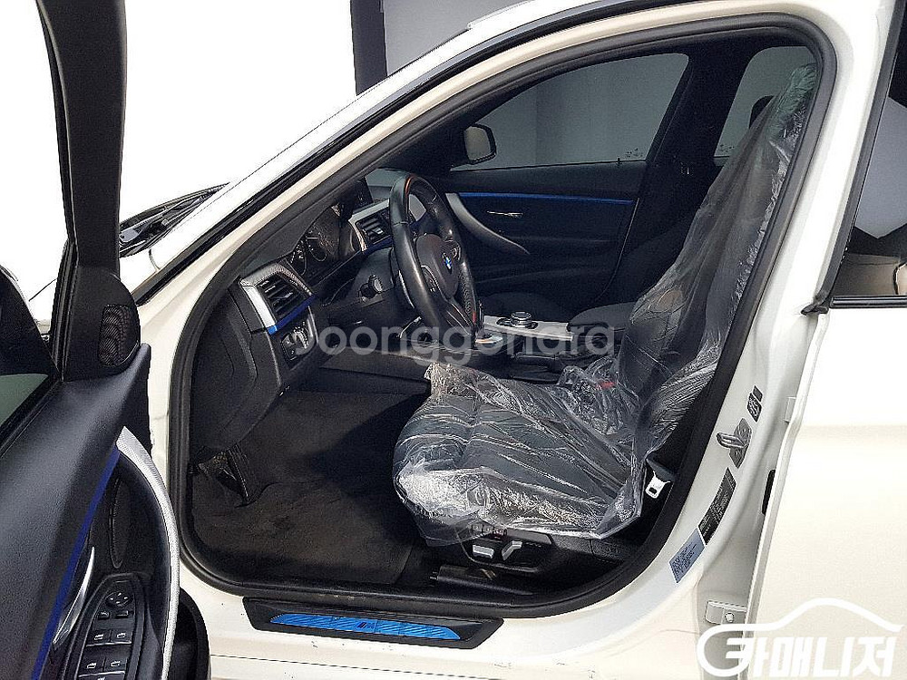 [BMW]3시리즈 (F30) 320d M 스포츠 #앱특--7