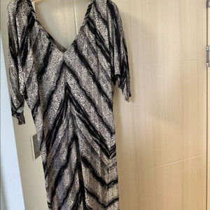 다이앤 본 퍼스텐버그 실크 원피스