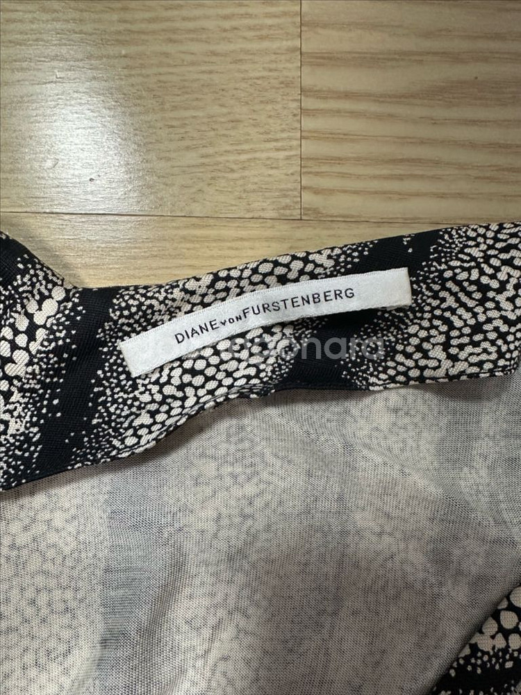 다이앤 본 퍼스텐버그 실크 원피스--3