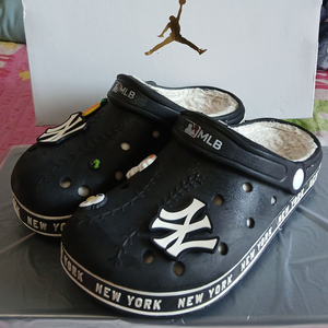 MLB털크록스 블랙220 사이즈 지비츠포함