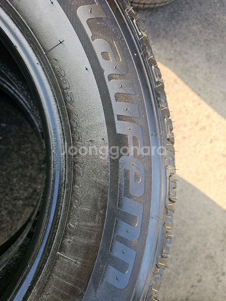 235 65 17 한국 라우펜타이어--1