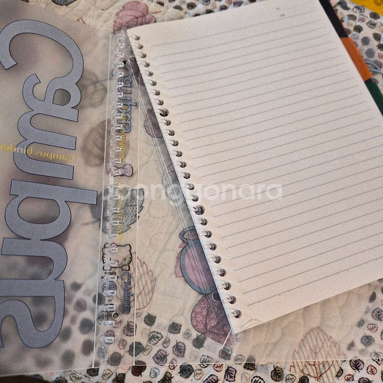 새상품/헬로키티 캠퍼스 루즈링 노트--3