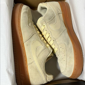 나이키 에어포스 스웨이드 머쉬룸 270mm