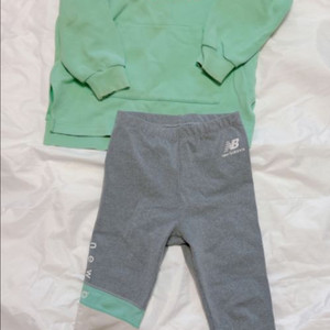 뉴발란스키즈 후드레깅스 셋업 120사이즈