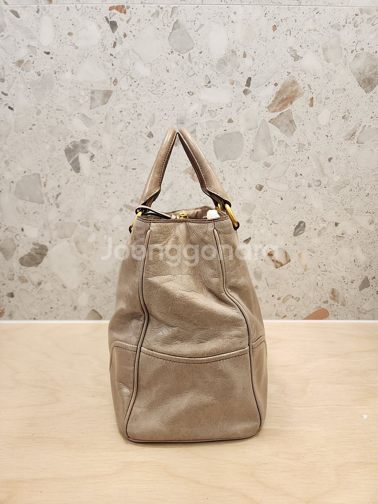 프라다 비텔로샤인 투웨이 베이지 토트 bn2323--1