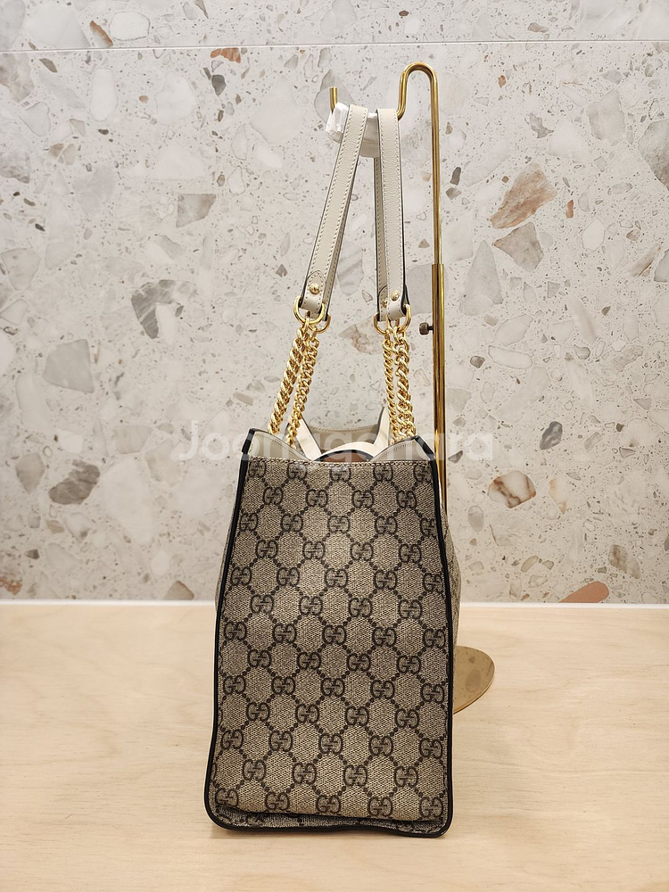 구찌 GG 슈프림 패드락 숄더백 미디엄 479197--1