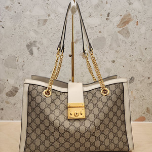 구찌 GG 슈프림 패드락 숄더백 미디엄 479197