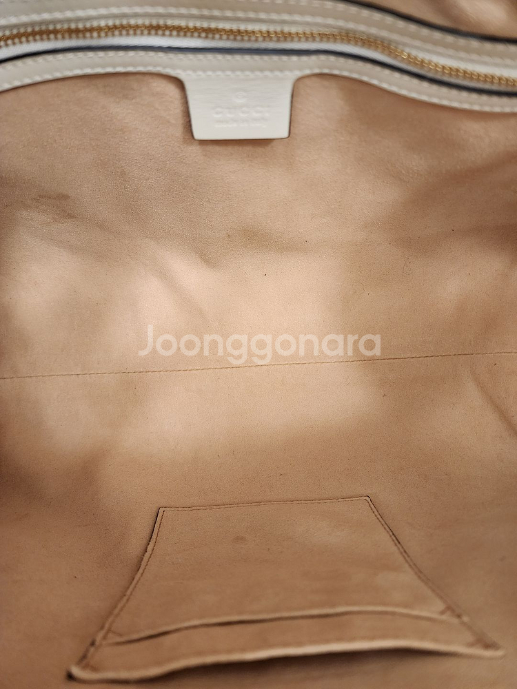 구찌 GG 슈프림 패드락 숄더백 미디엄 479197--5