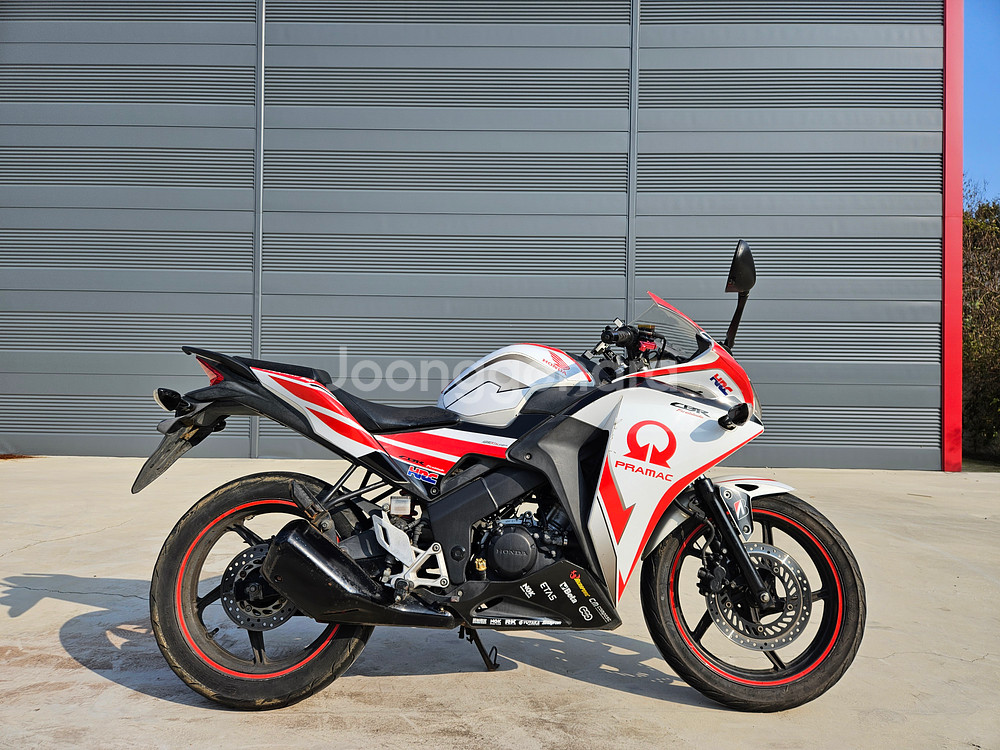 혼다/CBR125/ 11년식/3@@@@KM/135만원/--0