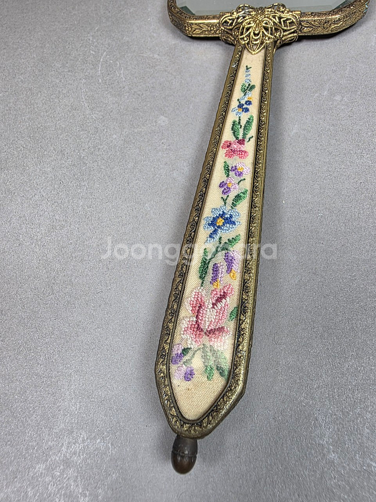 영국 니들포인트 핸드자수 손거울 엔틱 앤틱--5