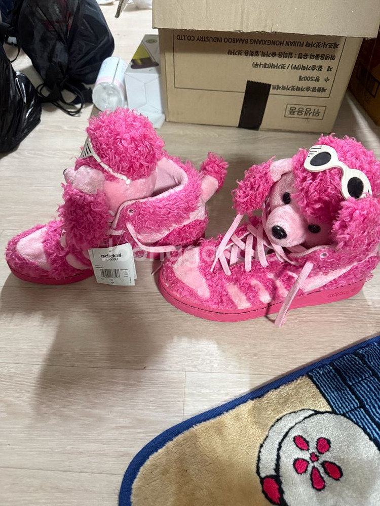 제레미스캇 핑크푸들 아디다스 팝니다.--1