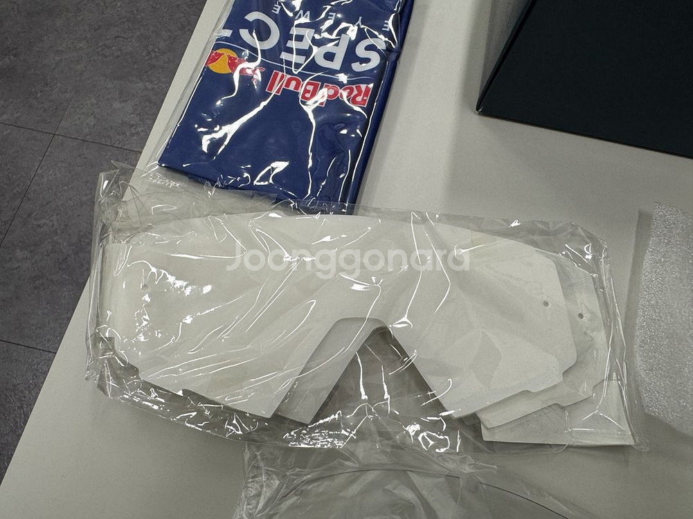 레드불 고글 그린패트롤 006 판매합니다--4