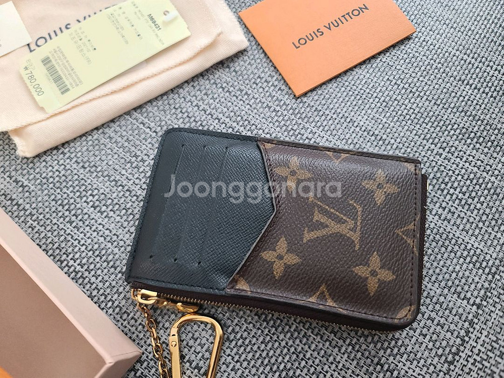 루이비통 카드지갑 렉토 베르소 카드홀더 모노그램 키체인--2