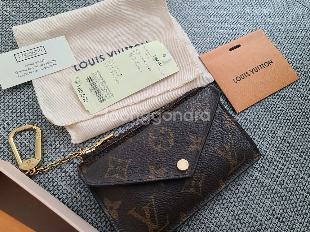 루이비통 카드지갑 렉토 베르소 카드홀더 모노그램 키체인--1