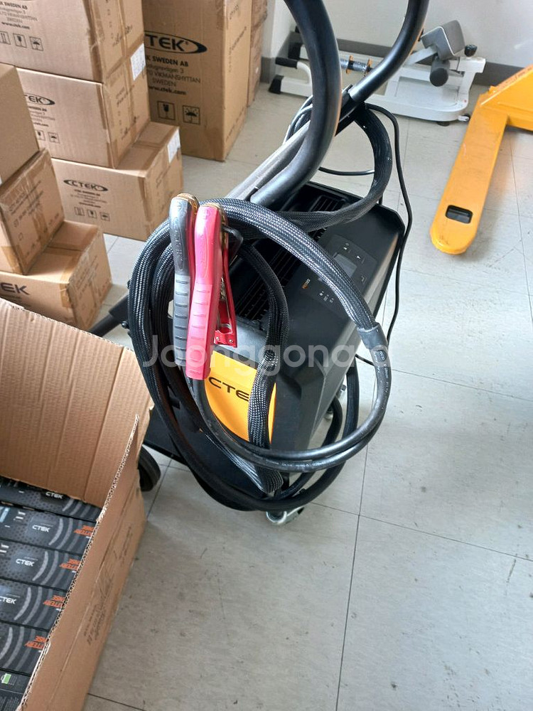 CTEK 씨텍 PRO 120 차량용 배터리 충전기--0