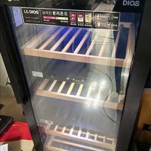 LG 디오스 71병 와인셀러 W715B
