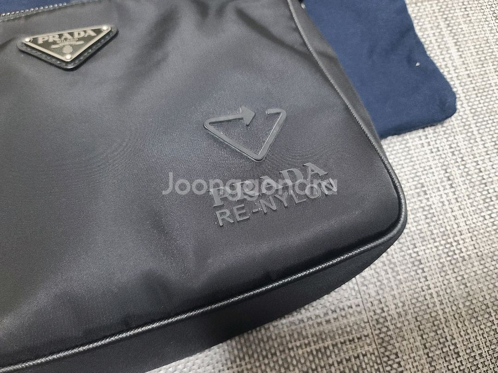 프라다 리나일론 파우치 숄더백 크로스백 2vh113크롬--2