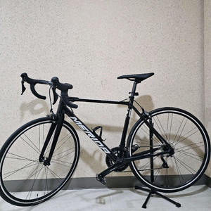 메리다 스컬트라 400 로드 자전거