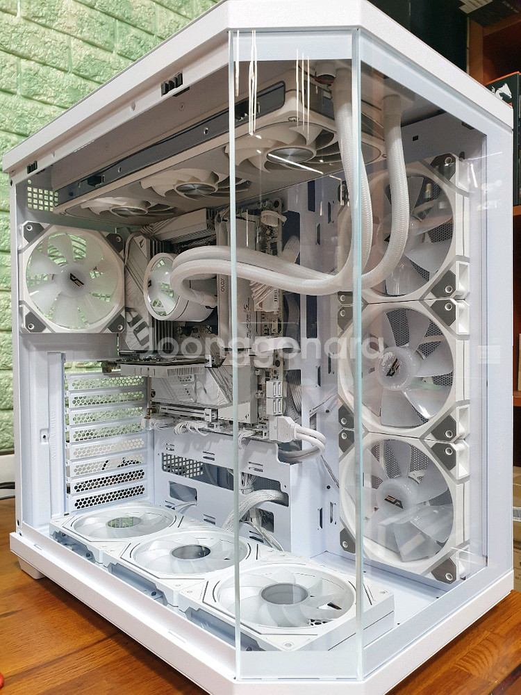 미사용 ) 9800X3D & RTX5070TI 컴퓨터--3