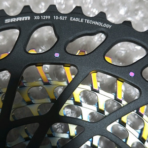 스램 XX1 이글 크랭크 170mm. 레인보우 스프라켓