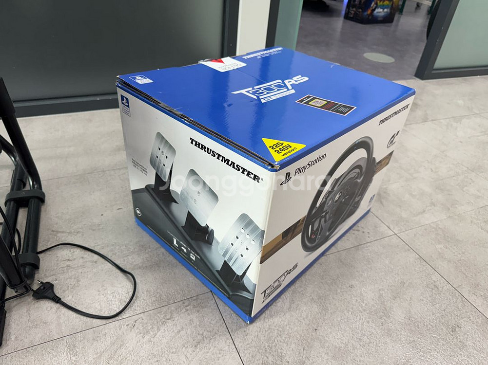 트러스트마스터 t300rs+넥스트레벨 레이싱 의자--5