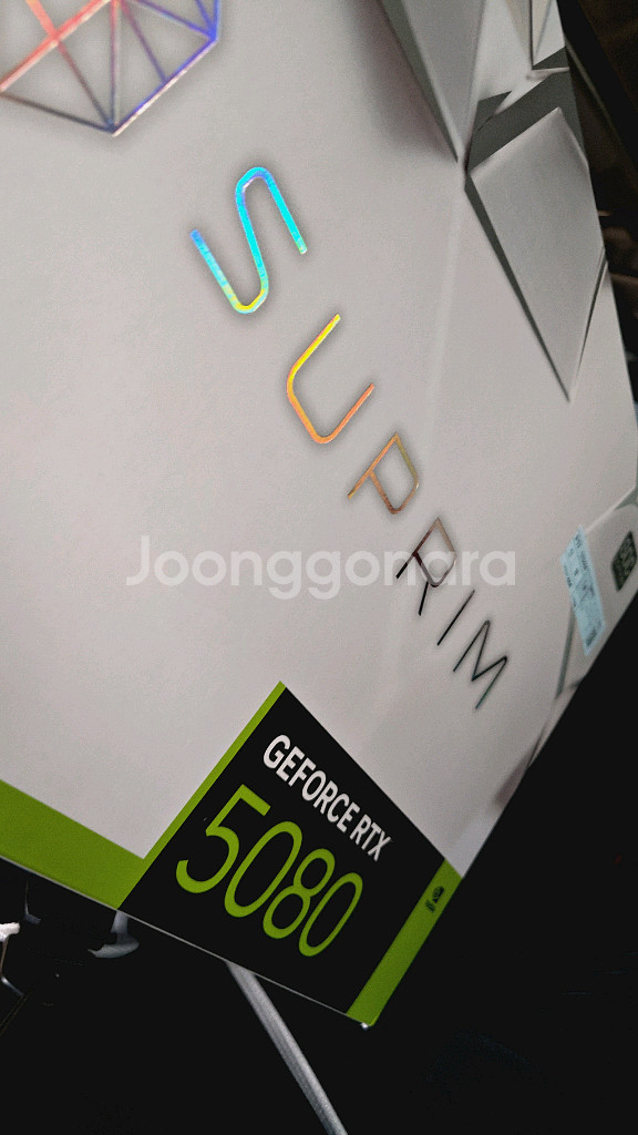 RTX 5080 슈프림 팔거나 미개봉 뱅가드로 교환--2