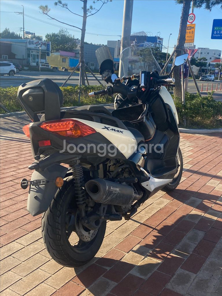 야마하 xmax 300 블랙아크라 판매--1