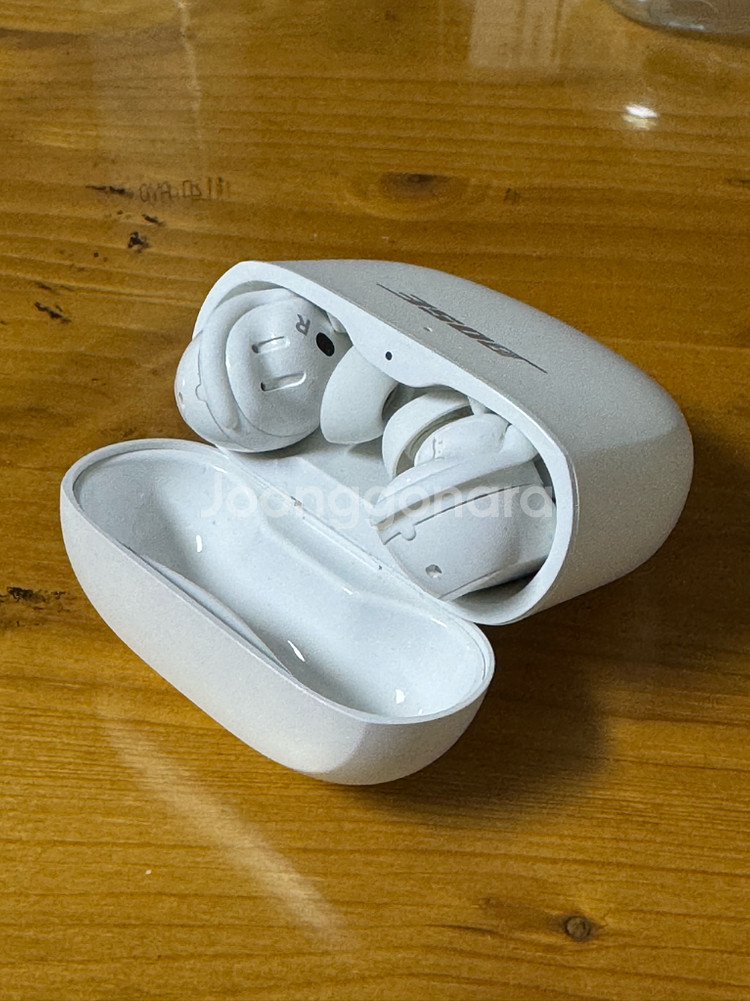 보스 QC 울트라 이어버드 다이아몬드 풀박스 판매합니다--2