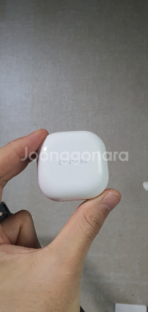 버즈 2 라벤더 충전기 본체 판매합니다--1