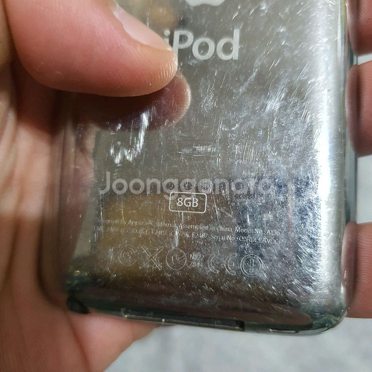 애플 아이팟터치4세대 a1367 8기가--2