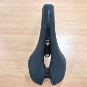 어프로치 안장, 카본 싯포