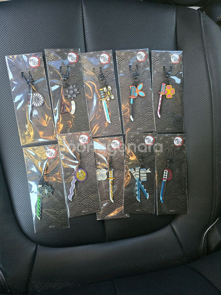 귀멸의칼날 일륜도 키링 10종 팝니다--0