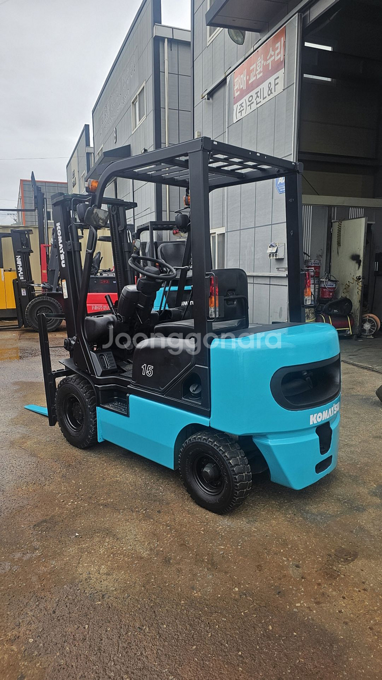 저렴한 코마츠 좌식 1.5톤 휘발유지게차 3M 400만--3