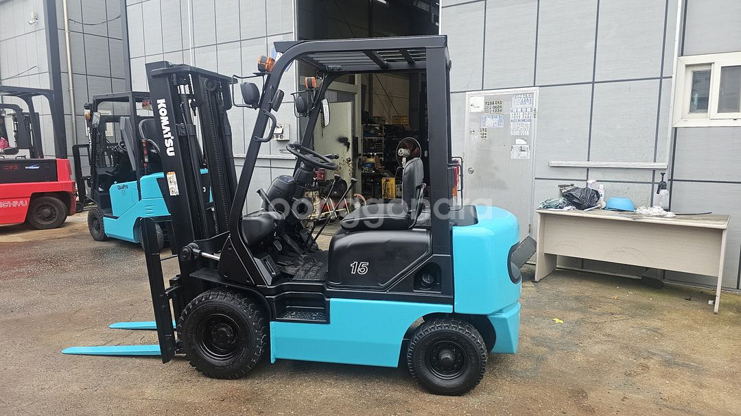 저렴한 코마츠 좌식 1.5톤 휘발유지게차 3M 400만--2