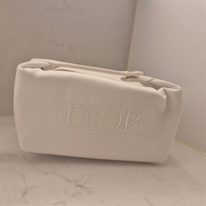 디올 핸들 파우치