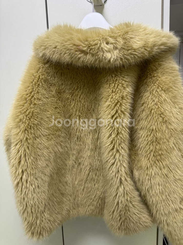 리본빛 퍼 자켓 alva fur jacket--4