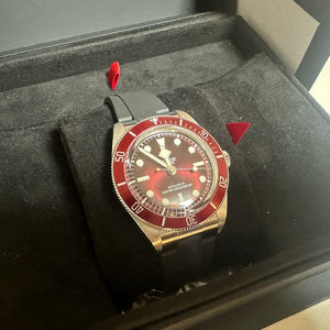 튜더 블랙베이 58 버건디 미착용