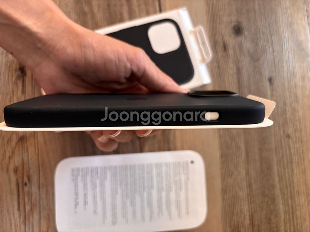 아이폰15 애플 정품 실리콘 케이스 블랙!!--8