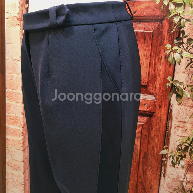 손정완 네이비 부츠컷 팬츠--4