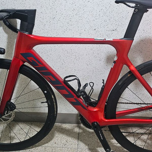 23년식 자이언트 프로펠 어드밴스2 풀카본 에어로로드