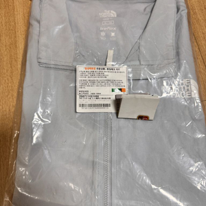 노스페이스 아이라 반팔집업 105 팝니다