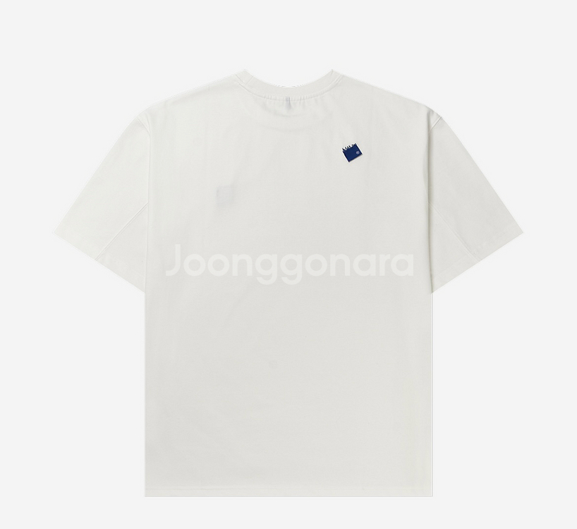 M 아더에러 시그니피컨트 01 오프 화이트 반팔 티셔츠--1